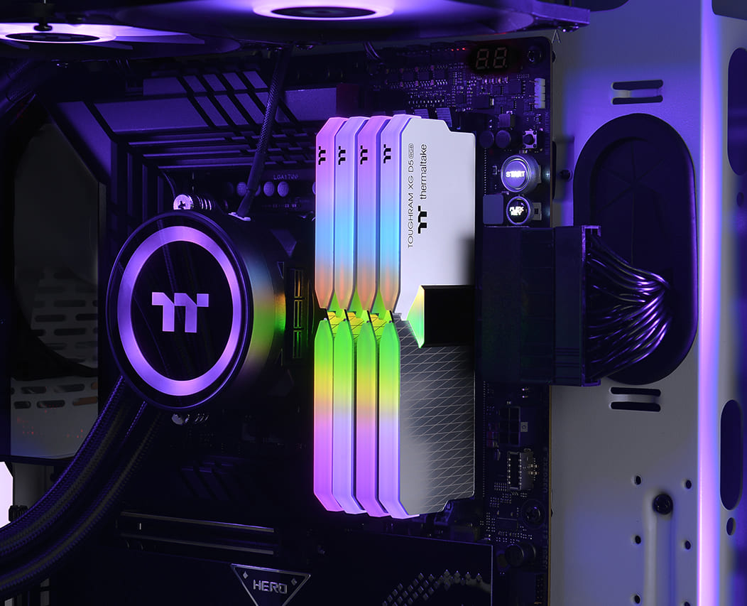 支援 Intel XMP 3.0 和 AMD EXPO